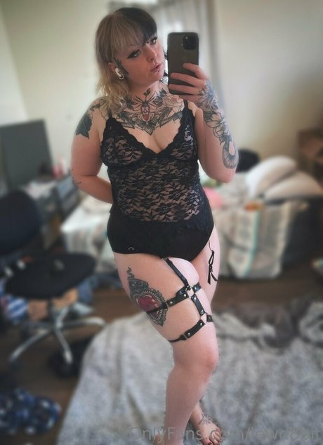 reaghanblackhart pretty actress pic