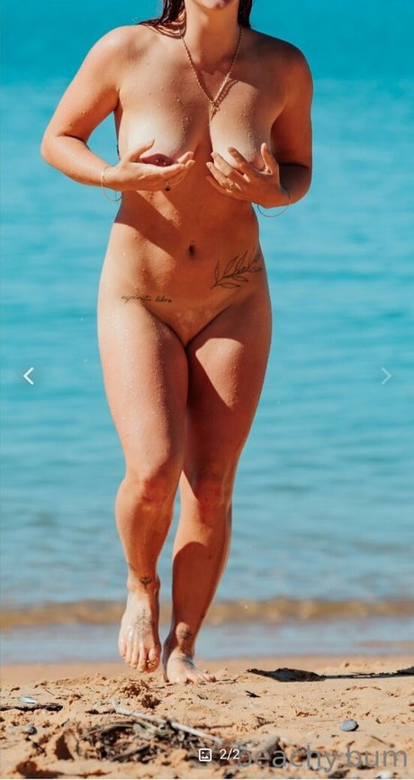 beachy bum model beautiful photos