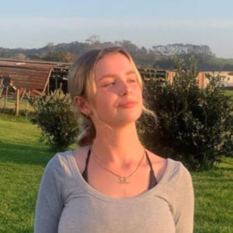 Aluca Jones perfect actress pic