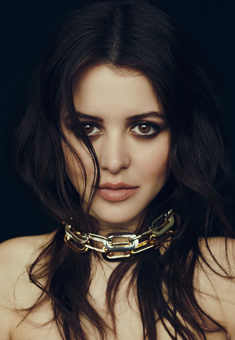 Sara Waisglass star hot pictures