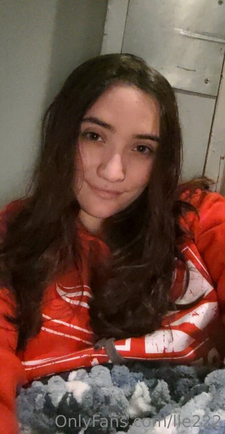 lle222 art model pic