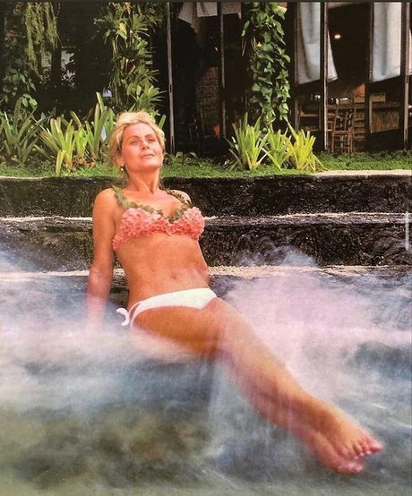 Vera Fischer pornstar art gallery