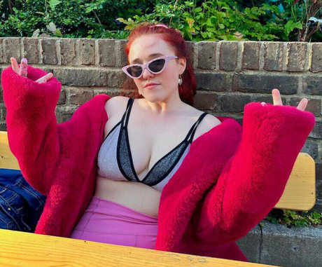 Bailey Grey adult model image