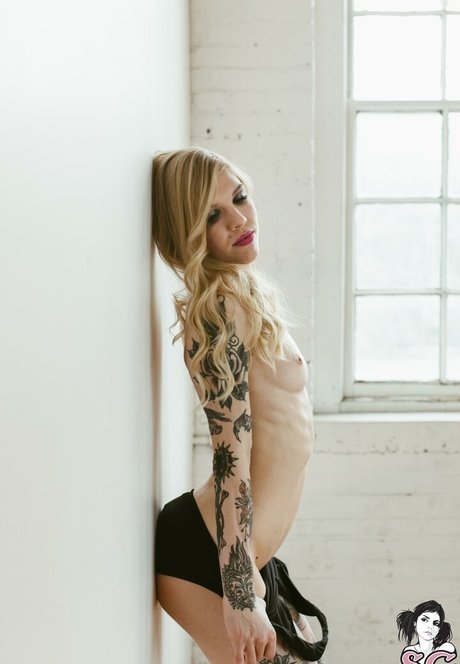 Auric xxx model pics