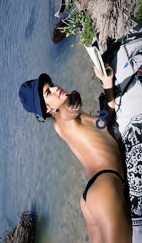 Cynthia Senek pornstar sexy archive