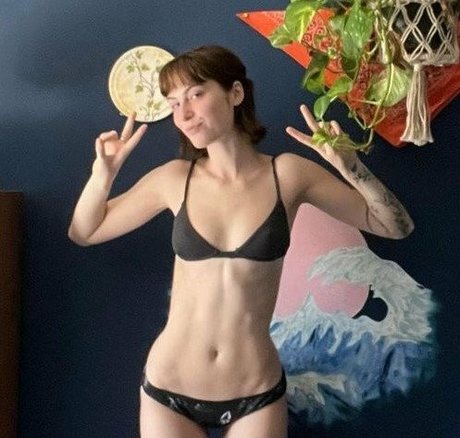 scrotegirl nice model image