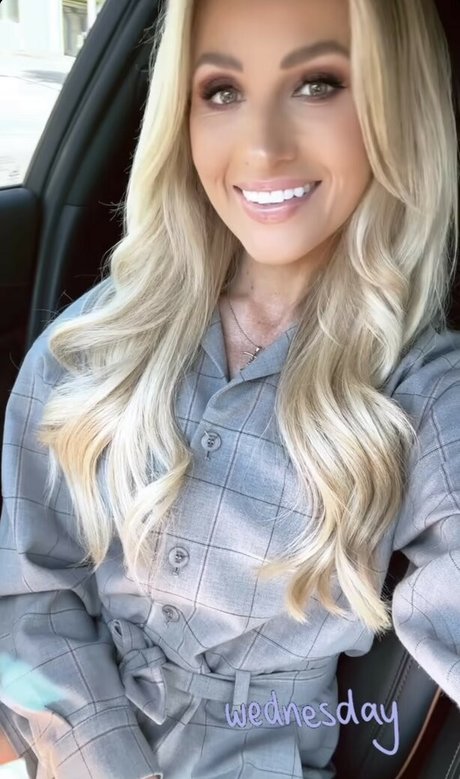 Tomi Lahren pornographic model galleries