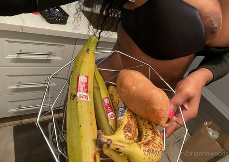 briannawoods nice actress gallery