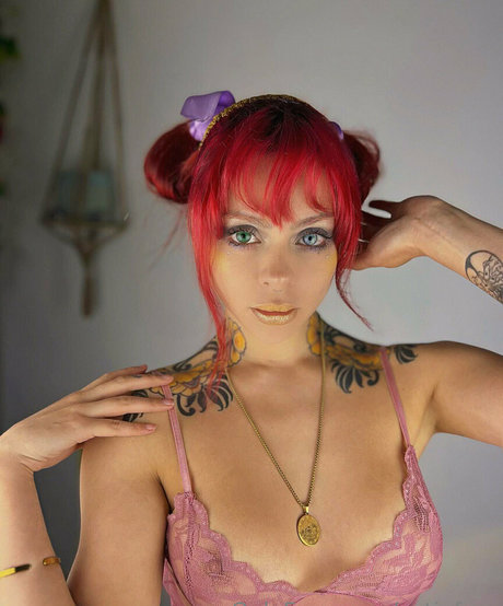 satinfree high quality pornstar photo