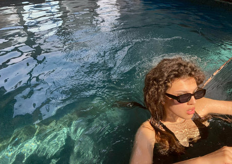 curlysueeee beautiful model pics