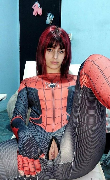 m 4 r u c h 4 n model adult photos