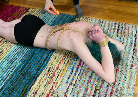 camryncorder erotic model photo