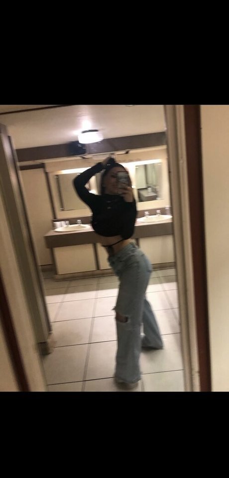 Yogscast Sophie model beautiful photo