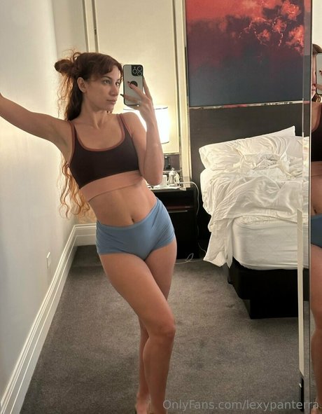 lexypanterra art model picture