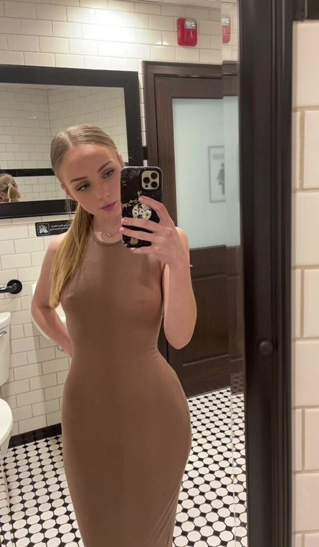 ryeroast pornographic model images