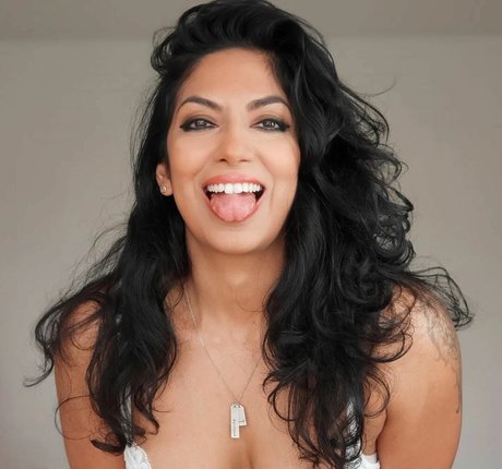 Gym Rock Crew model top pic