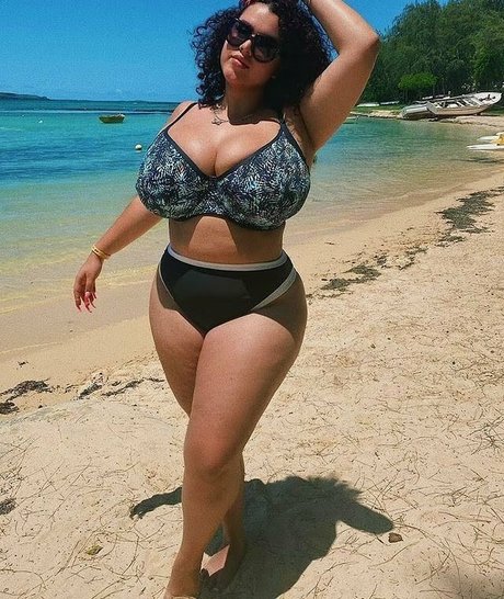 Hunny Mims star perfect photos