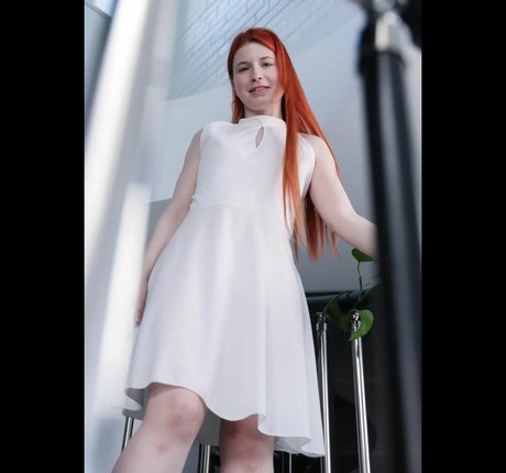 Aliska Dark pornstar top photo