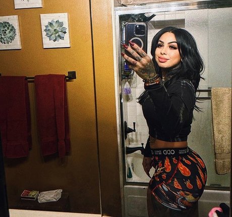 Yogapantsqueen free actress photos