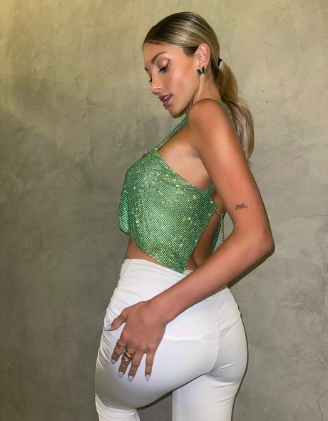 lifewithcxx erotic model image