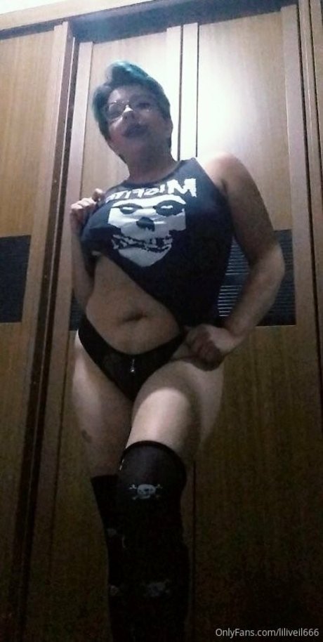liliveil666 erotic pornstar photos