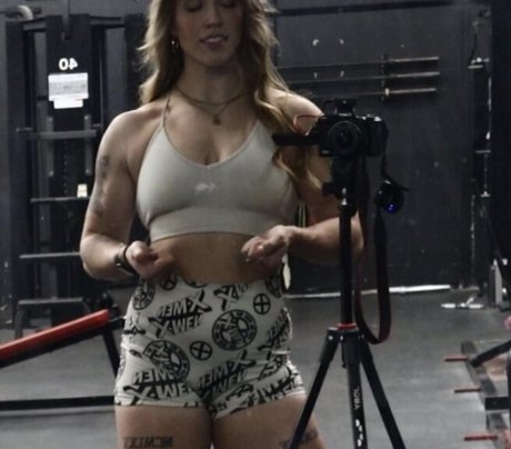 Betsy Parmley pornstar nude pictures