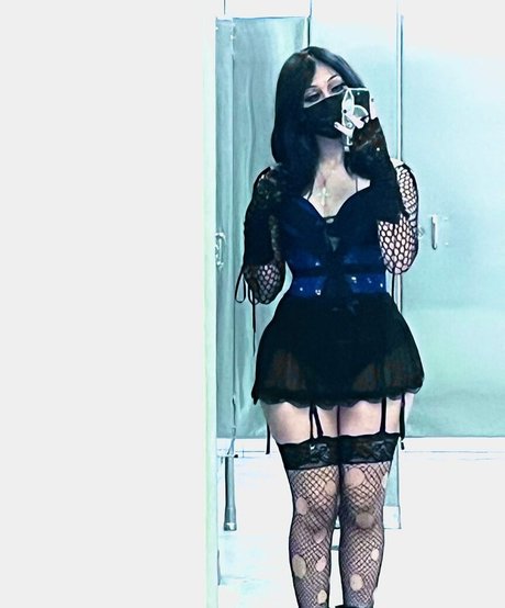 Zirakillz nude star pictures