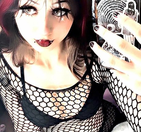 Zirakillz model sexy archive