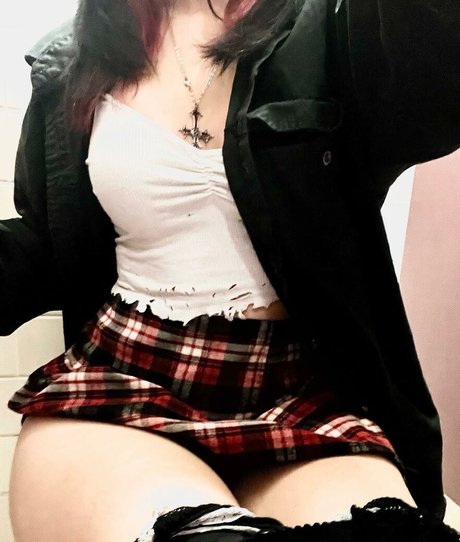 Zirakillz model exclusive galleries