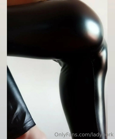 ladypork pretty pornstar pictures