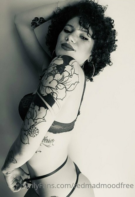 redmadmoodfree model adult photos