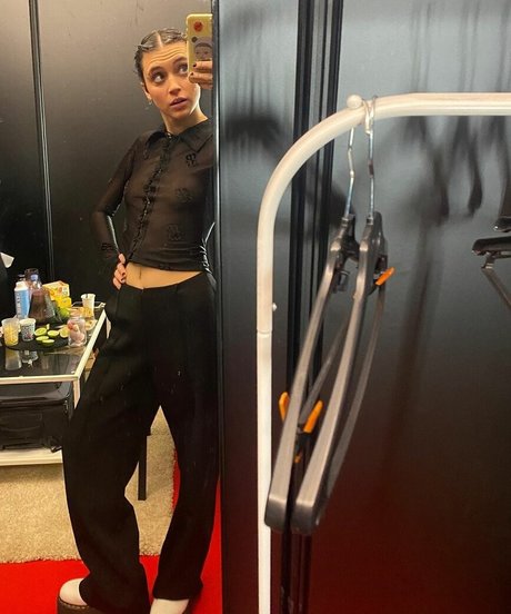 Claire Pommet adult star pictures