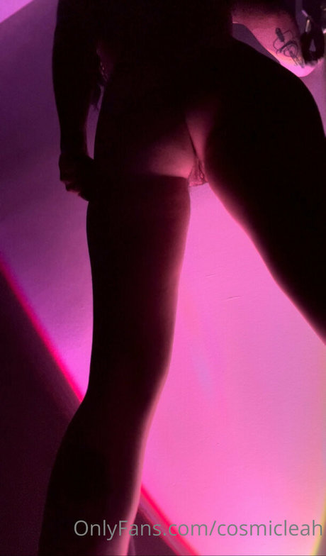 cosmicleah model exclusive pictures