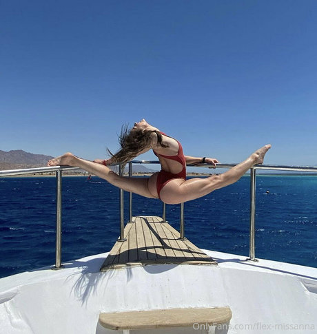 flex missanna model adult images