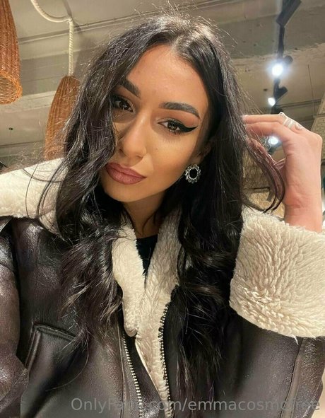 emmacosmo model sex pic