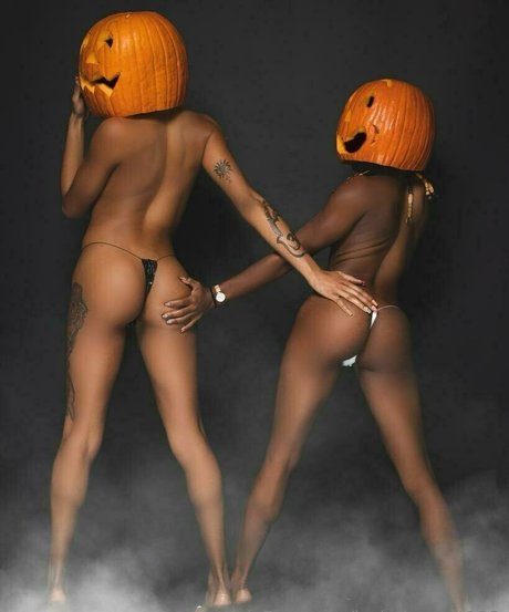 lesbehonest123 beautiful model galleries