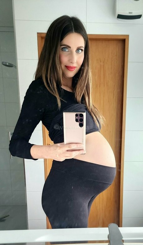 vicalunarafree model sex photos