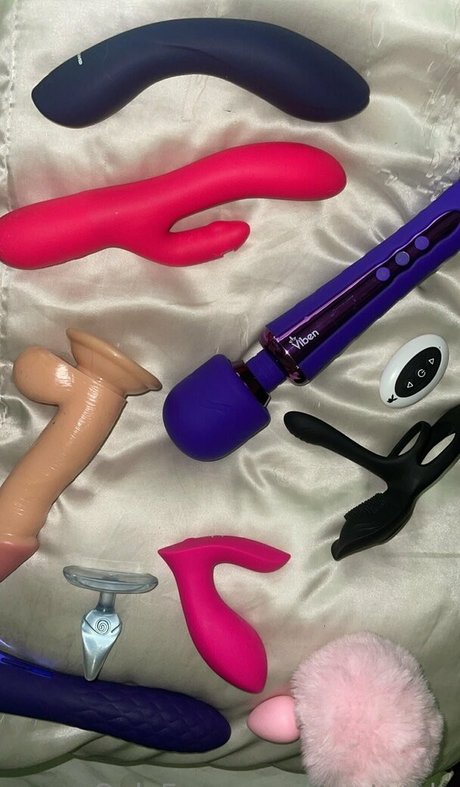 ispytanda art model photo