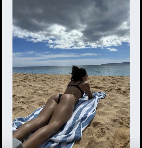 builtbybells exclusive model photo