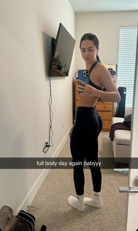 builtbybells model pornographic pictures