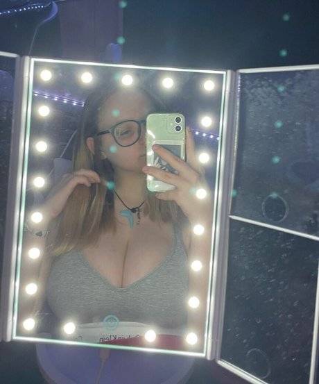 Xfume erotic star images