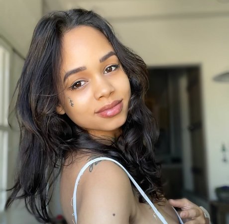 Tauana Muniz free model pic