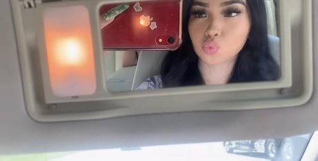 Julianarmah beautiful actress pictures