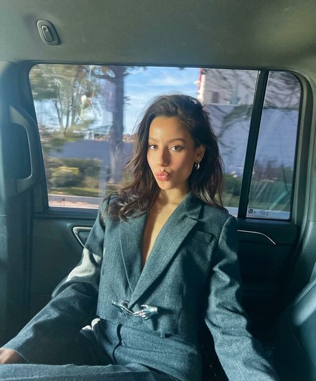 Izabella Alvarez perfect actress picture