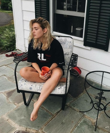 Sophie Nelisse exclusive model img