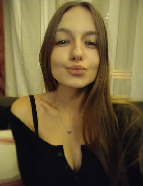 Lisadere art actress img