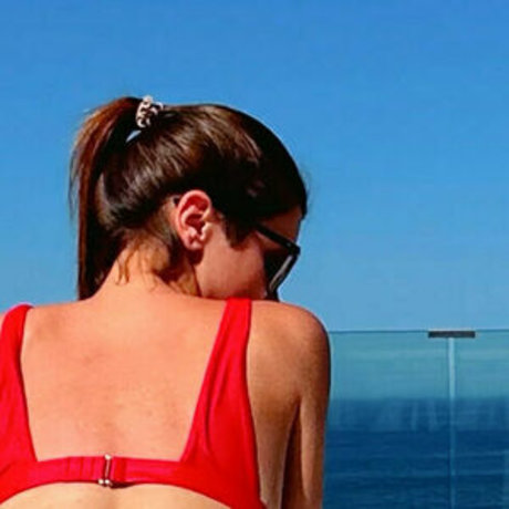 aliss foxy star naked img