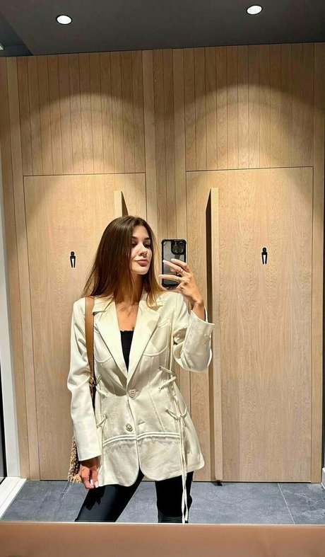 aliss foxy best star photos