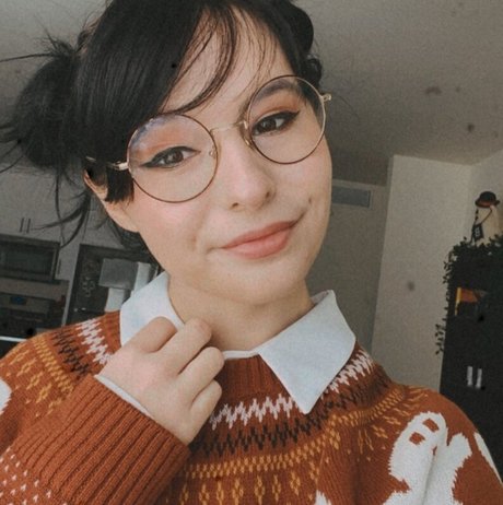 Chelsea Cook porn star pics