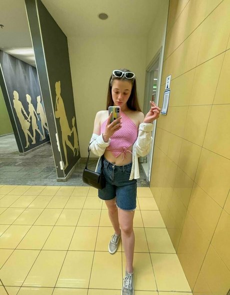 layla role erotic star photos